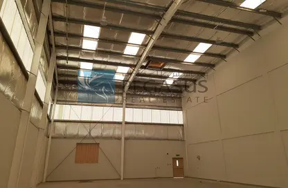 Warehouse - Studio - 1 Bathroom for rent in Sitra - Central Governorate