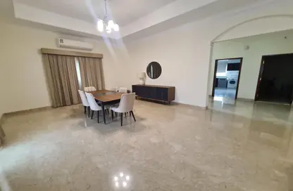 Villa - 4 Bedrooms - 5 Bathrooms for rent in Al Juffair - Capital Governorate