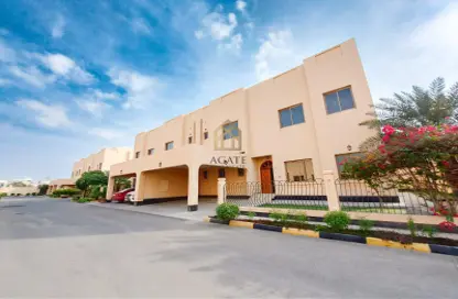 Villa - 4 Bedrooms - 4 Bathrooms for rent in Janabiya - Northern Governorate