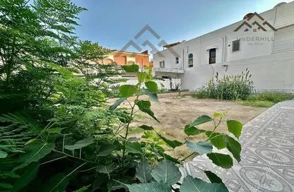 Villa for sale in Mahooz - Manama - Capital Governorate