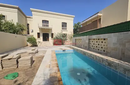 Villa - 4 Bedrooms - 5 Bathrooms for rent in Zinj - Manama - Capital Governorate