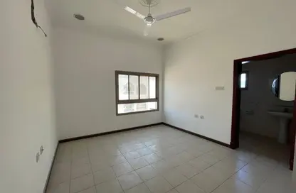 Apartment - 2 Bedrooms - 2 Bathrooms for rent in Hidd - Muharraq Governorate