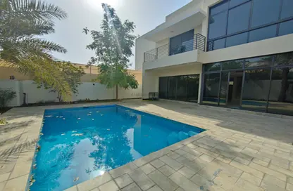 Compound - 5 Bedrooms - 6 Bathrooms for rent in Saar - Northern Governorate