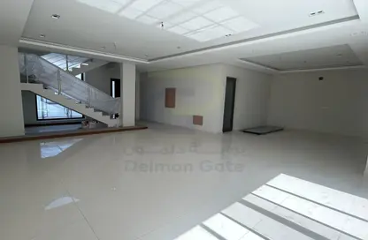 Villa - 3 Bedrooms - 4 Bathrooms for sale in Busaiteen - Muharraq Governorate