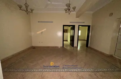 Apartment - 2 Bedrooms - 2 Bathrooms for rent in Salmaniya - Manama - Capital Governorate