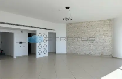 Apartment - 2 Bedrooms - 3 Bathrooms for rent in Sanabis - Manama - Capital Governorate