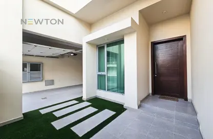 Villa - 3 Bedrooms - 5 Bathrooms for rent in Arad - Muharraq Governorate