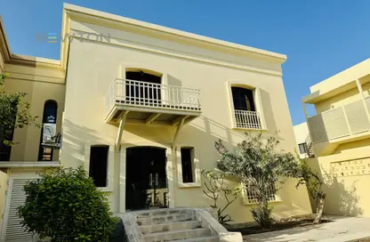 Villa - 5 Bedrooms - 5 Bathrooms for rent in Mahooz - Manama - Capital Governorate