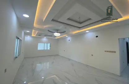 Apartment - 4 Bedrooms - 5 Bathrooms for sale in Hidd - Muharraq Governorate