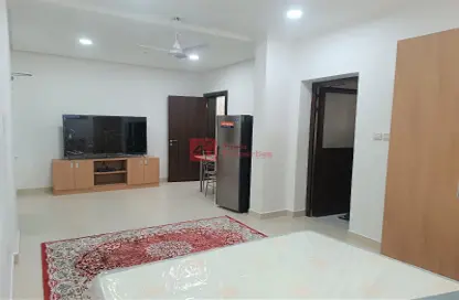 Apartment - 1 Bathroom for rent in Segaya - Manama - Capital Governorate