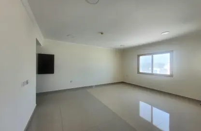 Apartment - 1 Bedroom - 1 Bathroom for rent in Busaiteen - Muharraq Governorate