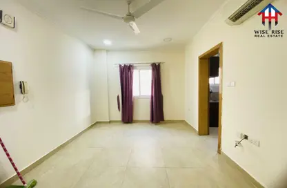 Apartment - 1 Bedroom - 2 Bathrooms for rent in Segaya - Manama - Capital Governorate