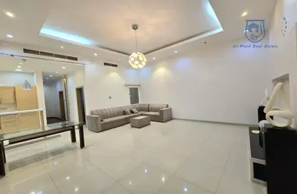 Apartment - 3 Bedrooms - 3 Bathrooms for rent in Busaiteen - Muharraq Governorate