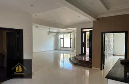 Villa - 4 Bedrooms - 3 Bathrooms for rent in Sanad - Central Governorate