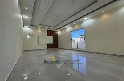 Apartment - 4 Bedrooms - 5 Bathrooms for sale in Hidd - Muharraq Governorate