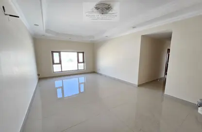 Office Space - Studio - 2 Bathrooms for rent in Galali - Muharraq Governorate