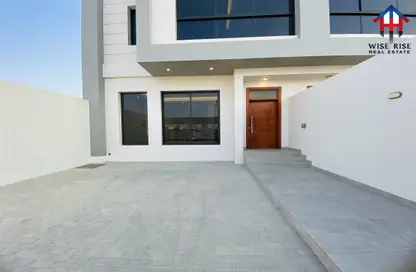 Compound - 3 Bedrooms - 4 Bathrooms for rent in Manama - Capital Governorate