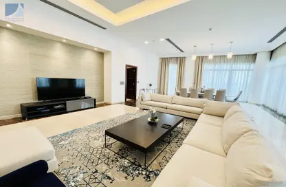 Apartment - 4 Bedrooms - 6 Bathrooms for sale in Reef Island - Capital Governorate