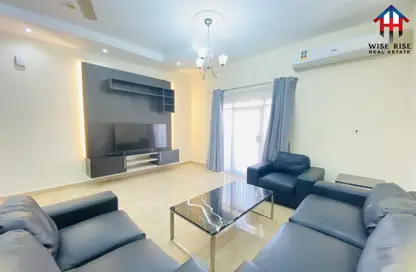 Apartment - 3 Bedrooms - 4 Bathrooms for rent in Mahooz - Manama - Capital Governorate