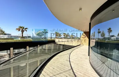 Apartment - 2 Bedrooms - 3 Bathrooms for sale in Hanging Garden - Dilmunia Island - Muharraq Governorate