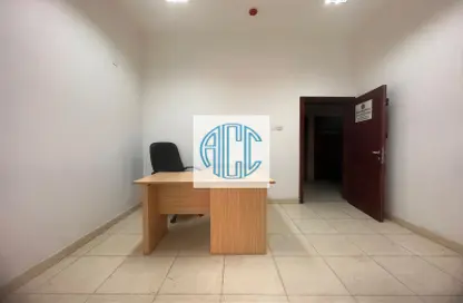 Office Space - Studio - 1 Bathroom for rent in Salmabad - Central Governorate