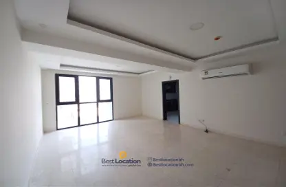 Apartment - 3 Bedrooms - 4 Bathrooms for rent in Al Bahair - Riffa - Southern Governorate