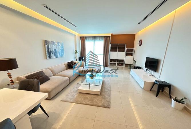 Apartment - 2 Bedrooms - 3 Bathrooms for rent in Reef Island - Capital Governorate