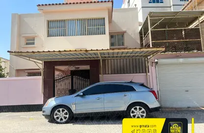 Villa - 5 Bedrooms - 4 Bathrooms for sale in Mahooz - Manama - Capital Governorate