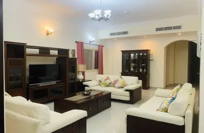 Apartment - 3 Bedrooms - 3 Bathrooms for rent in Al Juffair - Capital Governorate