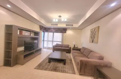 Apartment - 1 Bedroom - 1 Bathroom for rent in Sanabis - Manama - Capital Governorate