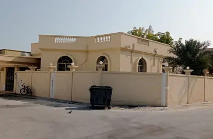 Villa - 3 Bedrooms - 4 Bathrooms for rent in Arad - Muharraq Governorate