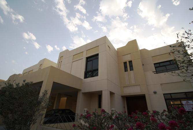 Villa - 5 Bedrooms - 6 Bathrooms for sale in Riffa Views - Riffa - Southern Governorate