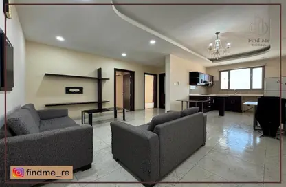 Apartment - 2 Bedrooms - 2 Bathrooms for rent in Seef - Capital Governorate