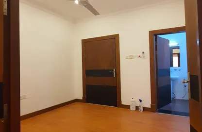 Apartment - 1 Bedroom - 1 Bathroom for rent in Busaiteen - Muharraq Governorate