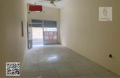 Shop - Studio - 1 Bathroom for rent in Manama Souq - Manama - Capital Governorate