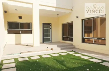 Villa - 5 Bedrooms - 6 Bathrooms for sale in Busaiteen - Muharraq Governorate