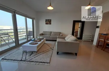 Apartment - 2 Bedrooms - 2 Bathrooms for rent in Busaiteen - Muharraq Governorate