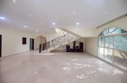 Villa - 4 Bedrooms - 4 Bathrooms for rent in Busaiteen - Muharraq Governorate