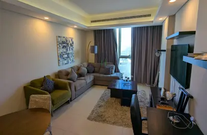 Apartment - 3 Bedrooms - 3 Bathrooms for rent in Busaiteen - Muharraq Governorate