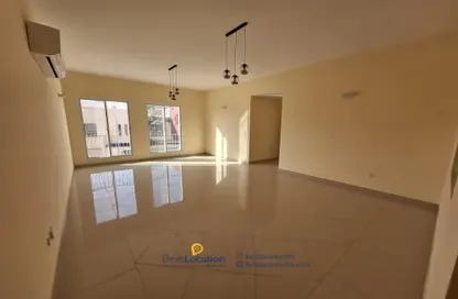 Apartment - 3 Bedrooms - 3 Bathrooms for rent in Saraya 2 - Bu Quwah - Northern Governorate