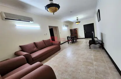 Apartment - 2 Bedrooms - 2 Bathrooms for rent in Mahooz - Manama - Capital Governorate