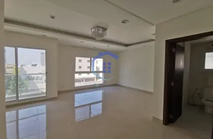 Apartment - 2 Bedrooms - 3 Bathrooms for rent in Janabiya - Northern Governorate