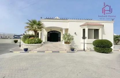 Villa - 4 Bedrooms - 5 Bathrooms for rent in Saar - Northern Governorate