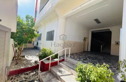 Apartment - 3 Bedrooms - 3 Bathrooms for rent in Zinj - Manama - Capital Governorate