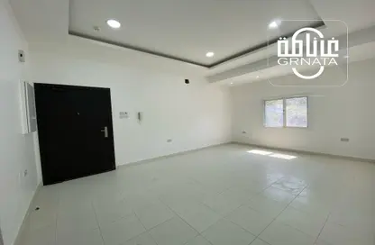 Apartment - 3 Bedrooms - 3 Bathrooms for rent in Al Maqsha - Northern Governorate