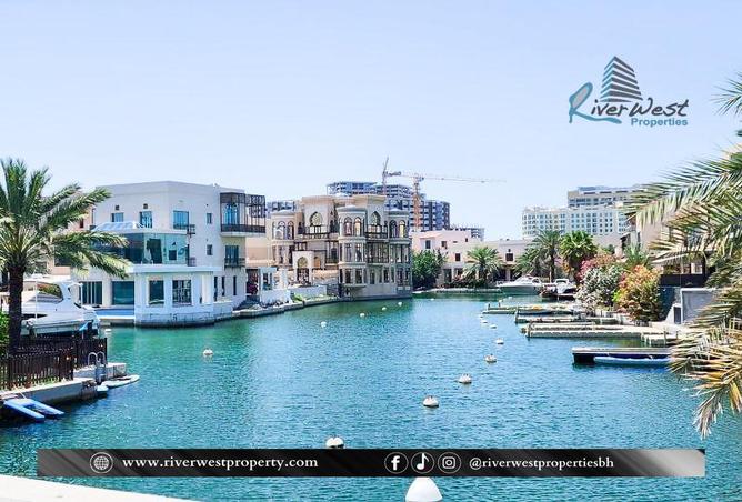 Villa - 5 Bedrooms - 6 Bathrooms for sale in Al Marsa Floating City - Amwaj Islands - Muharraq Governorate