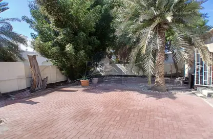 Villa - 2 Bedrooms - 3 Bathrooms for rent in Adliya - Manama - Capital Governorate