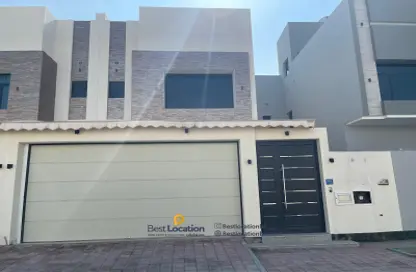 Villa - 5 Bedrooms - 6 Bathrooms for sale in Maqabah - Northern Governorate