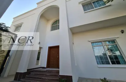 Villa - 5 Bedrooms - 6 Bathrooms for rent in Al Juffair - Capital Governorate