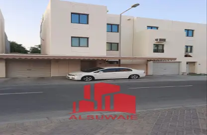Villa - 5 Bedrooms - 4 Bathrooms for sale in Hamad Town - Northern Governorate